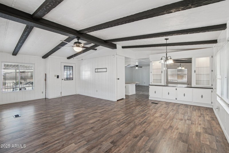 6-web-or-mls-E Broadway Rd-S0412-006