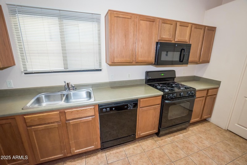 2285 Chaplain Carter Dr 12-04-2025 (12)