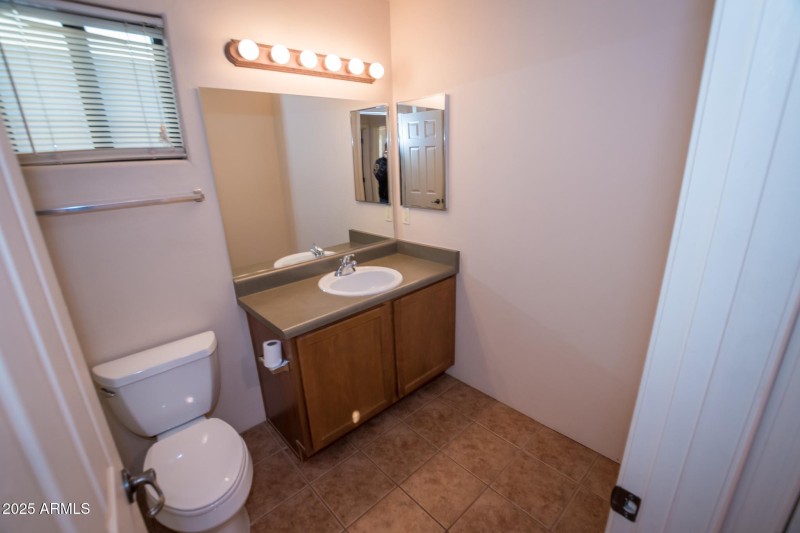 2285 Chaplain Carter Dr 12-04-2025 (24)