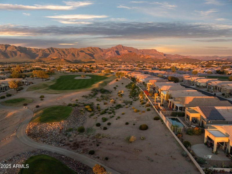 76-web-or-mls-6740-s-fairway-dr