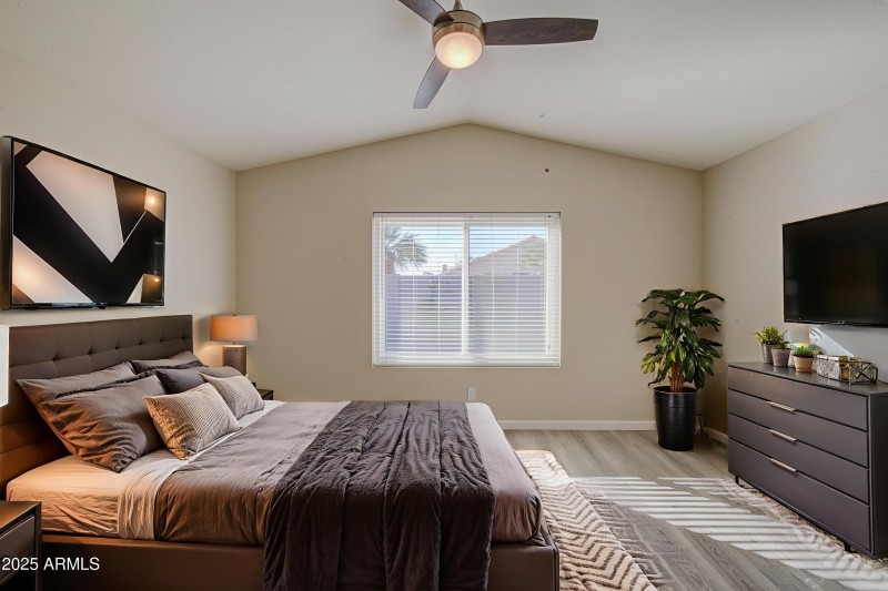 Bedroom-4-pic-1 - Bedroom - Industrial -