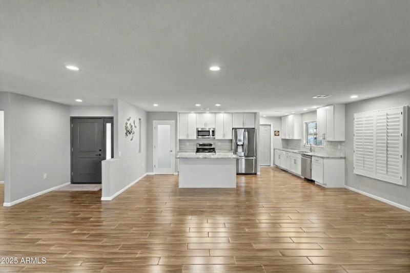 2-Family Room to Kitchen