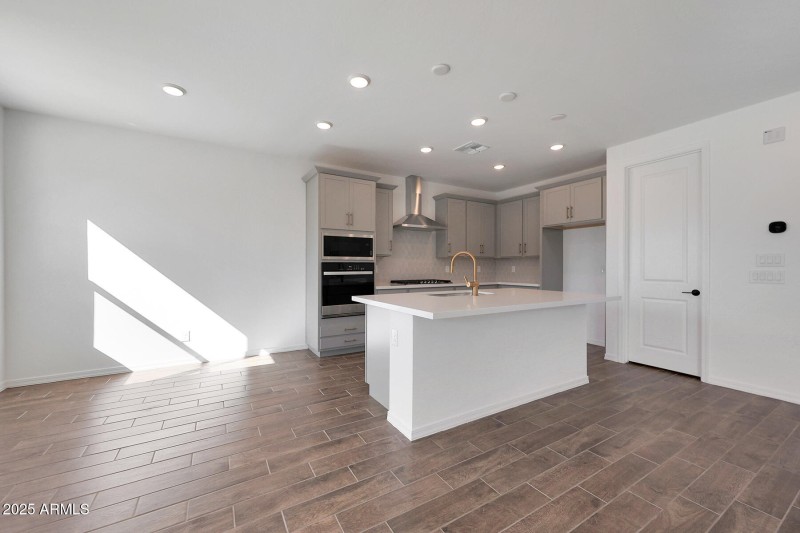 PHX_Pinnacle_Lot 2084_Lagoon_4153_Kitche