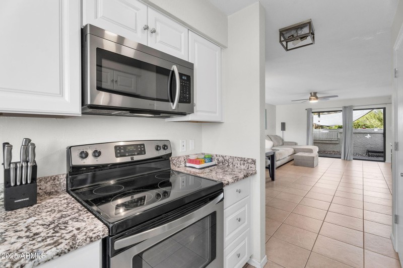 11-web-or-mls-16528 E Gunsight Dr 104 -