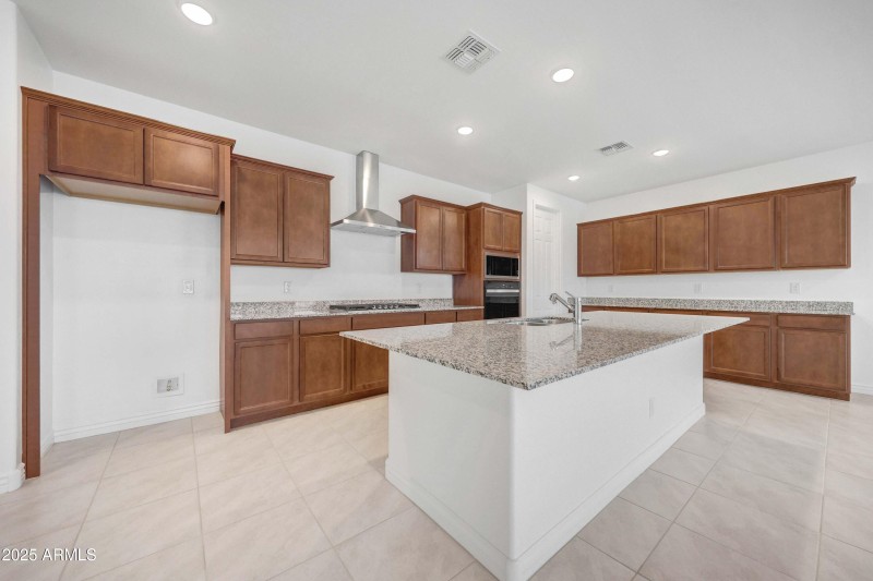 PHX_Miravida_Lot 1178_Oxford_14772_Kitch