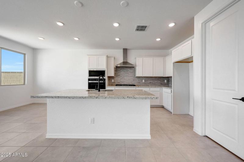 PHX_Tyler_lot 2087_lagoon_3741_Kitchen (