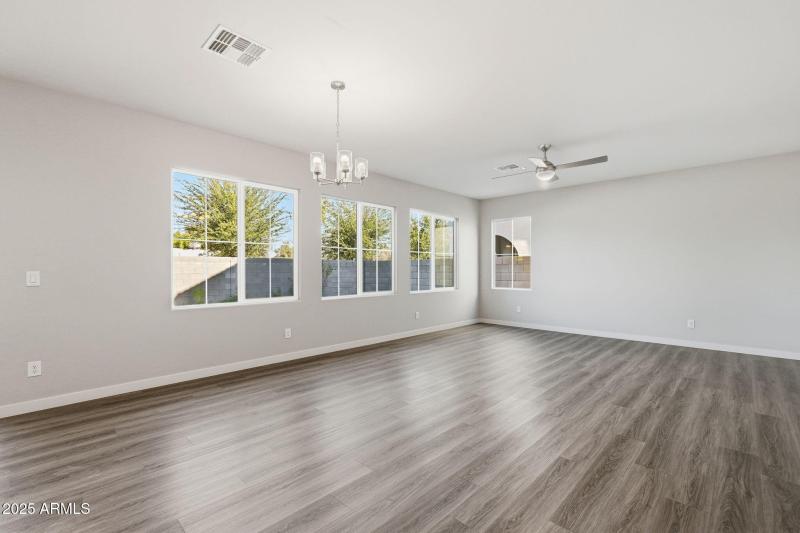 6568 N 15TH DR, Phoenix, AZ 85015