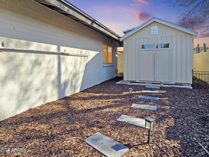 Insulated Shed with Electric & AC