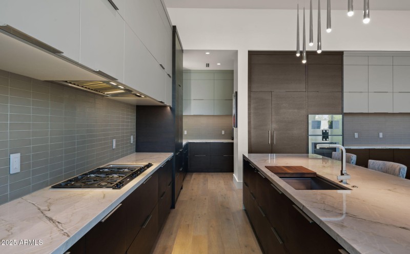 28-web-or-mls-Kitchen6