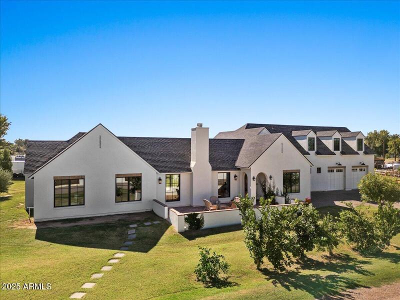 03-Aerial front of home