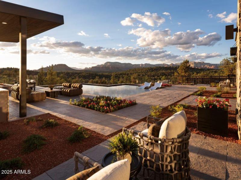 Peaceful Backyard Setting