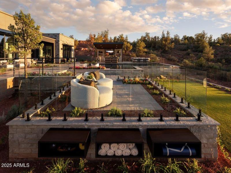 Beautiful Backyard Viewpoints