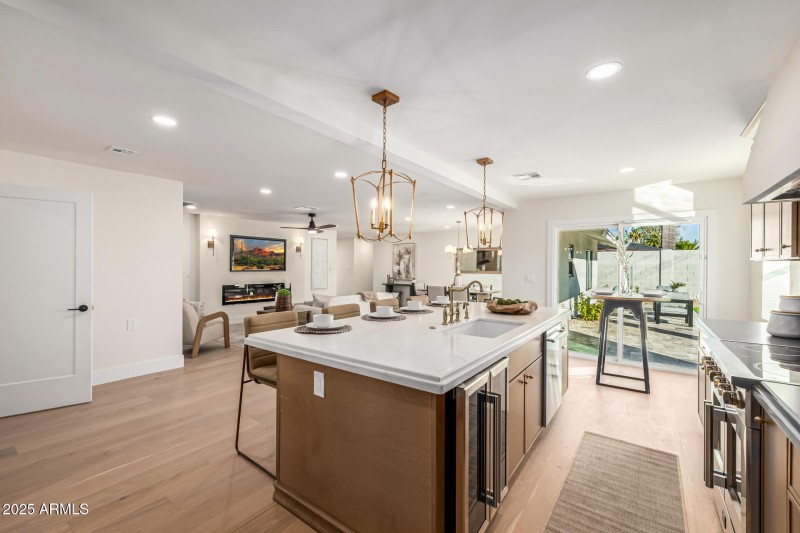 Large Island with excellent design