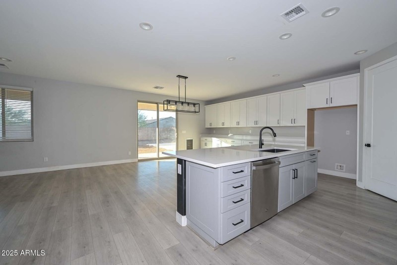 Kitchen-Breakfast Room