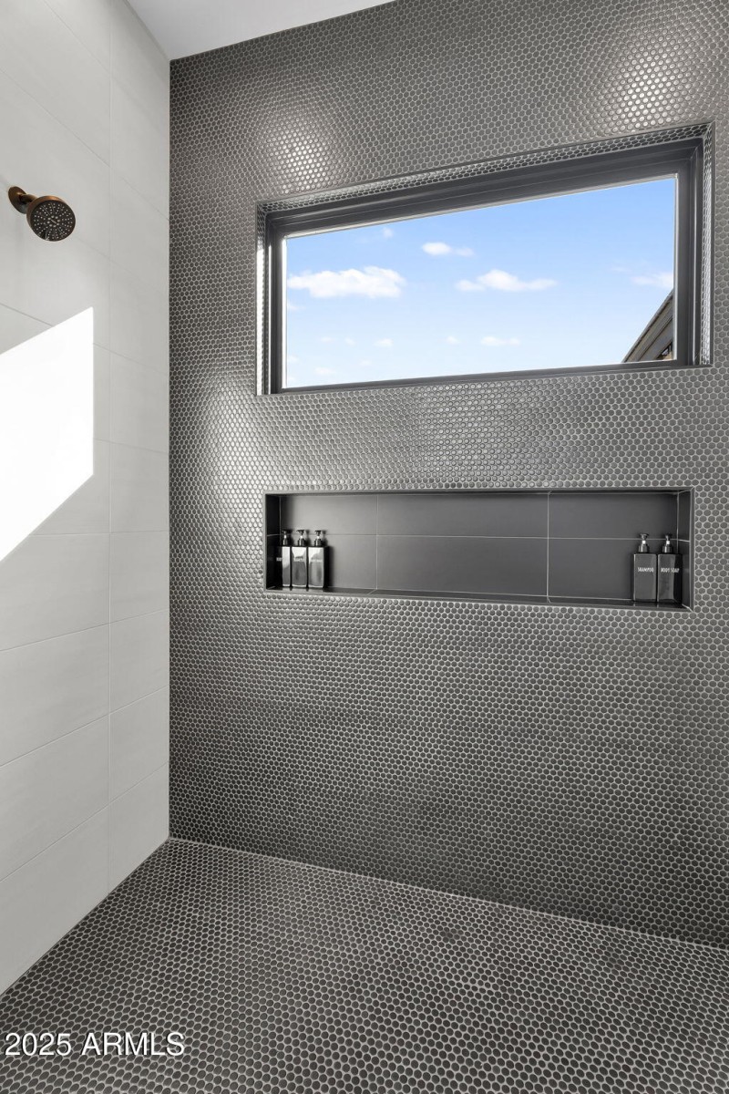 42-web-or-mls-Mandarin-40