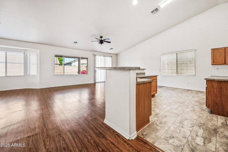 5-12930WPS-ocupix-11-24-2025