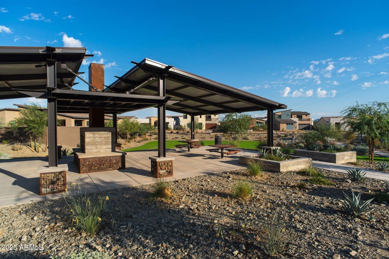 poi-maracay-avance-park-2-the-fireside-p