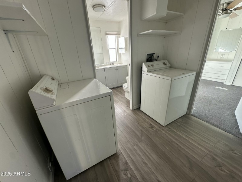 Washer & Dryer convey