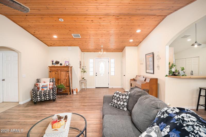 5845 N Bentley Drive - 05