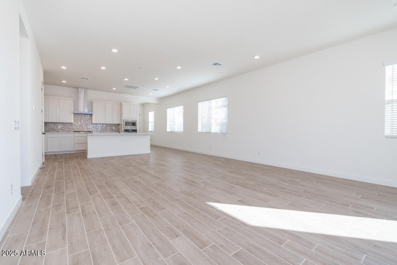 Tri Pointe Terraza 109 - Dining and Grea