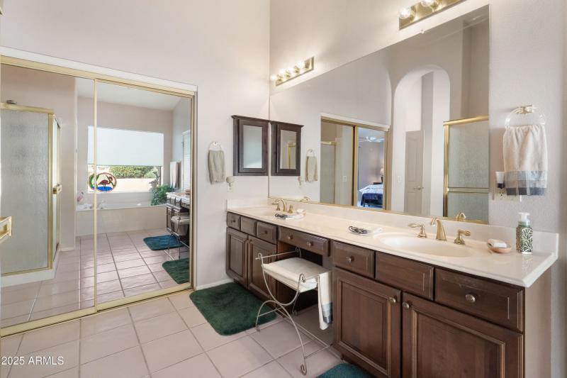 Dual Vanities and walk in closet
