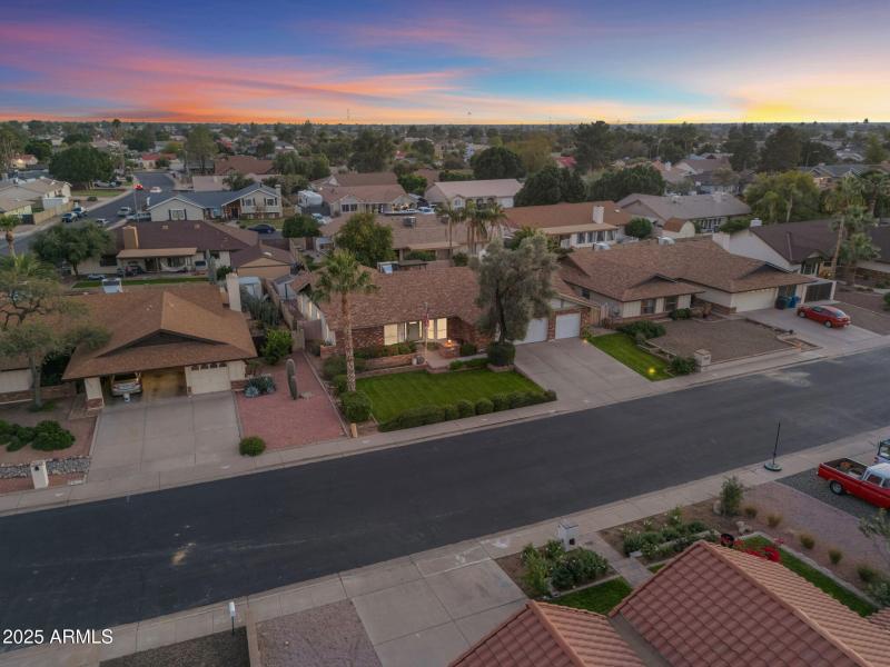 No 2 Story Neighbors!