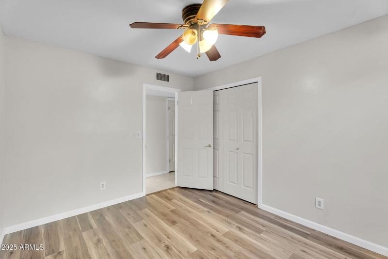 Ceiling Fans Throughout!