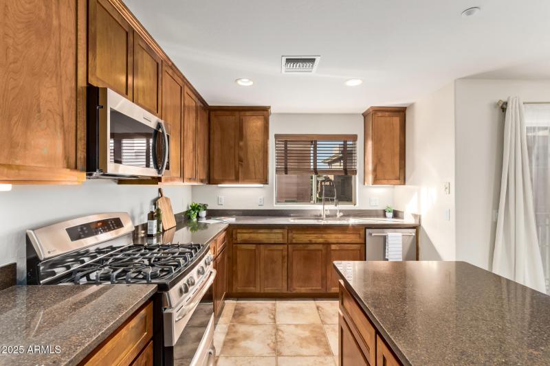 Spacious Kitchen with gas cooking