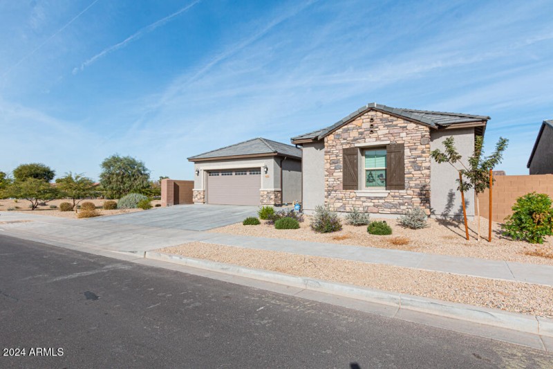 No neighbor on 1 side