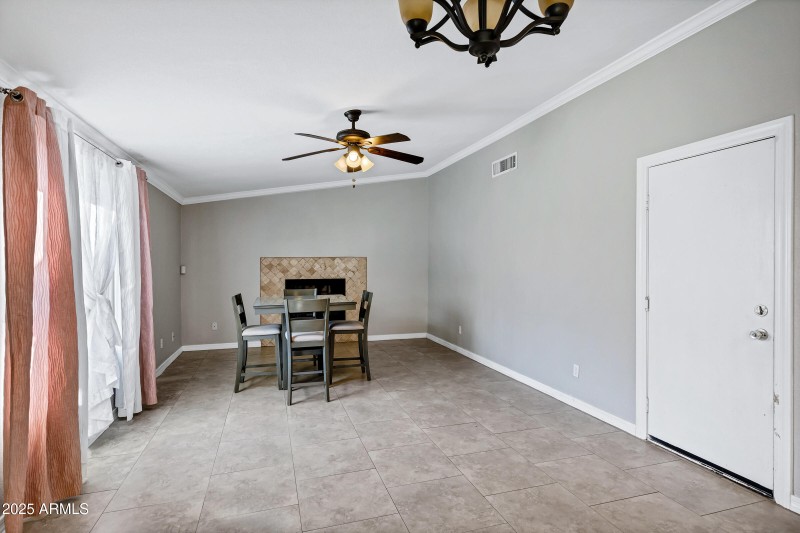 1605 West Mariposa Dr-12