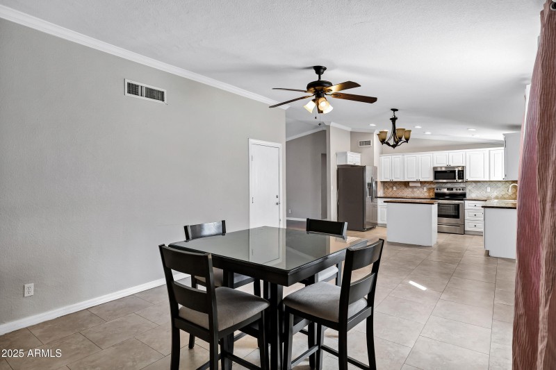 1605 West Mariposa Dr-14