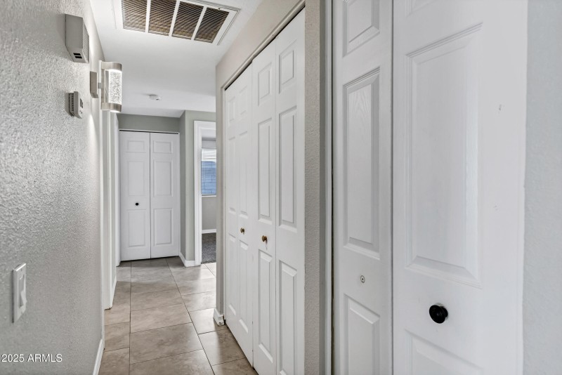 1605 West Mariposa Dr-15