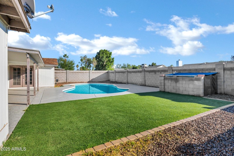 1605 West Mariposa Dr-27