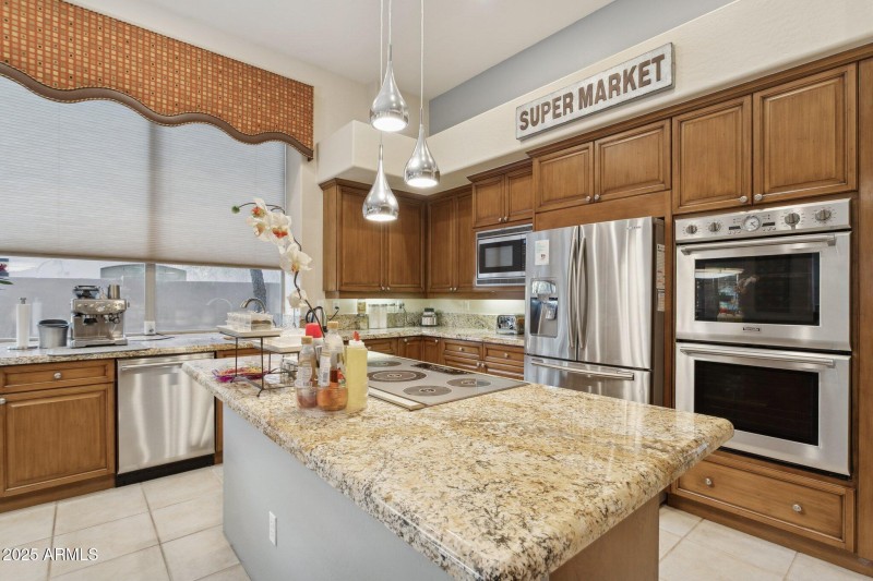 18-web-or-mls-11935-e-parkview-ln