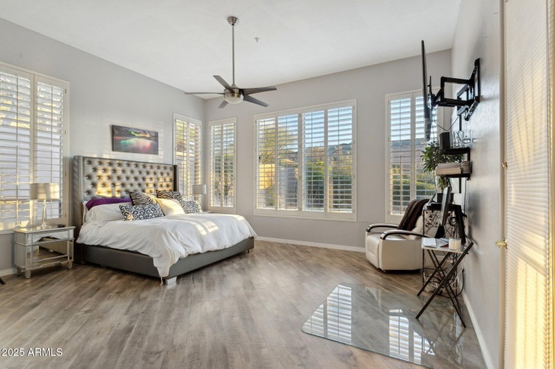 23-web-or-mls-11935-e-parkview-ln