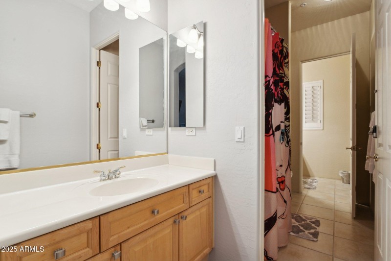 37-web-or-mls-11935-e-parkview-ln