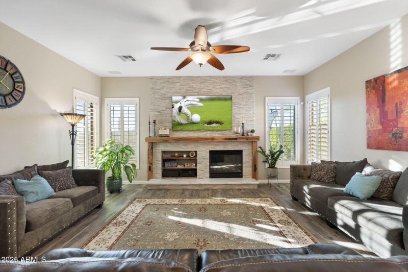 19-web-or-mls-DSC06300