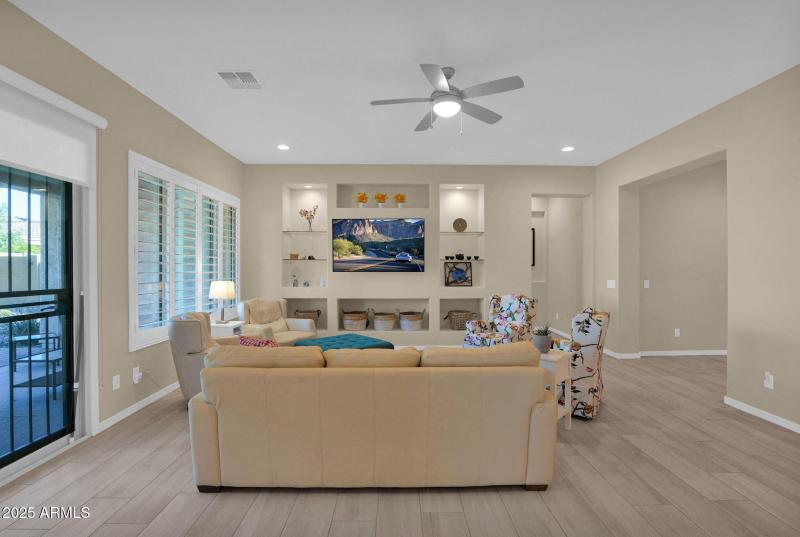 7794 Willow - 10Family Room