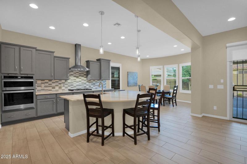 7794 Willow - 12Kitchen Dining