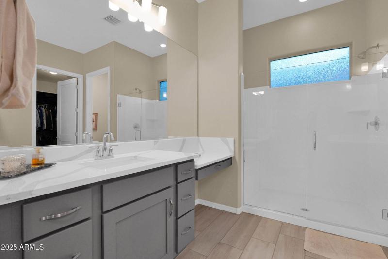 7794 Willow - 25Primary Bathroom