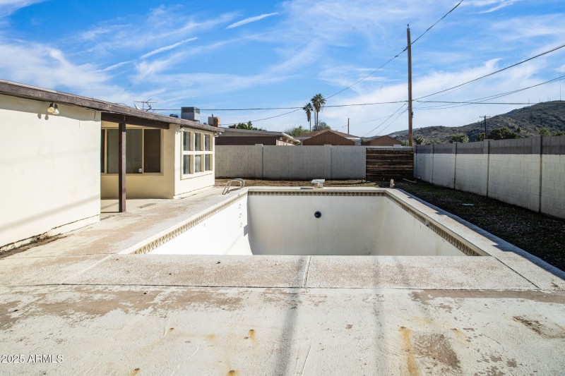 29-web-or-mls-_TMR6523