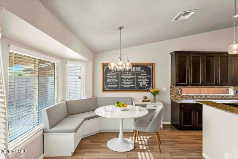 Breakfast Nook - Staged