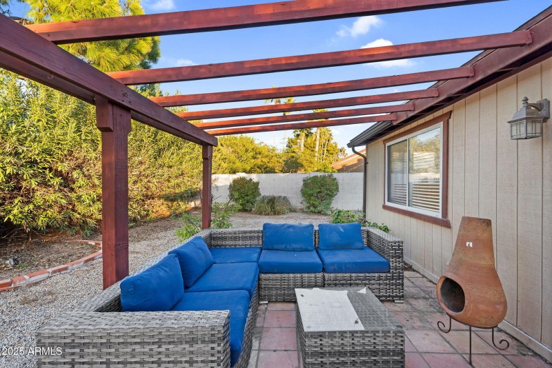 34-web-or-mls-8944 E Friess Dr -32