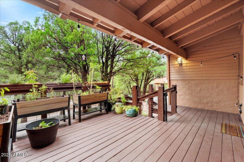 03-Front Deck