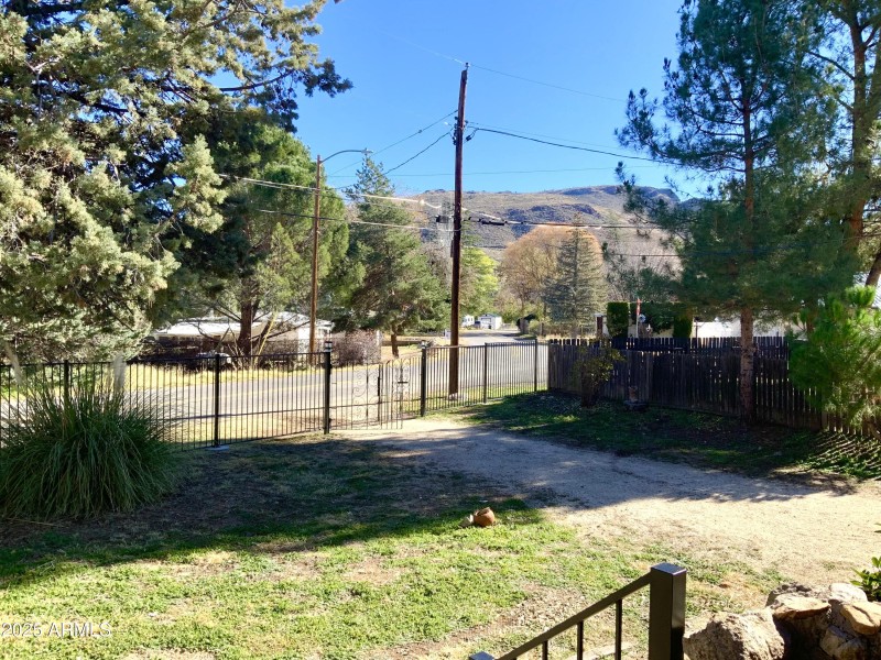 B02EEC84-DFA9-4F36-965C-3F93C14C7C22