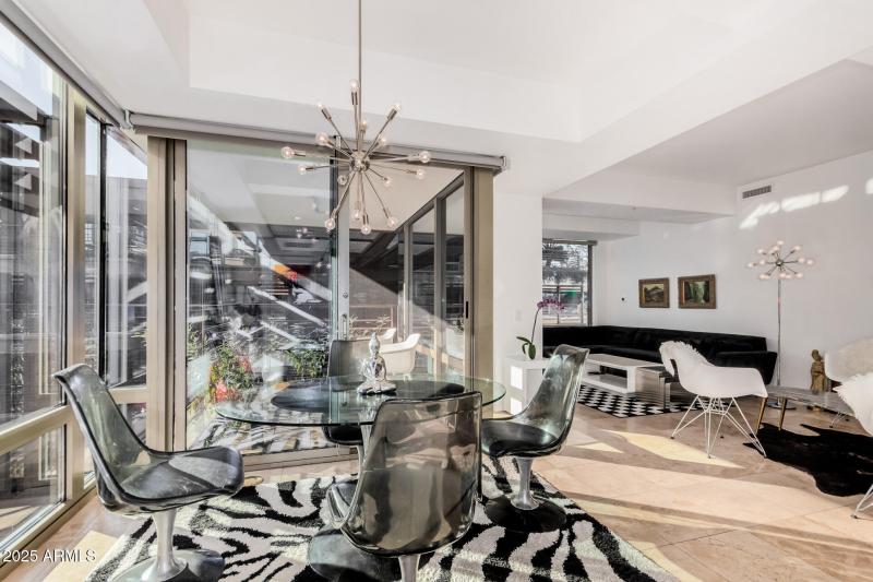 Amazing living space - walls of windows