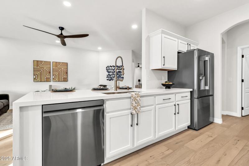 6082 S Bedford Pl-15_(2048)