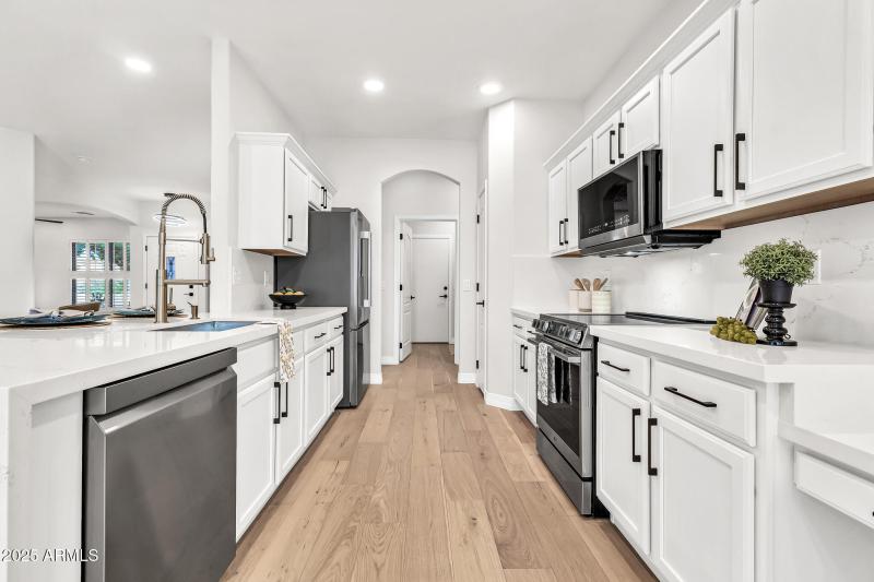 6082 S Bedford Pl-18_(2048)