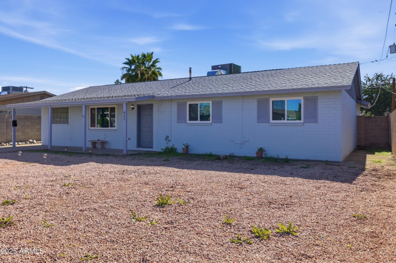 FRESH EXTERIOR PAINT