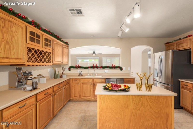 7914bad8-ce47-4d27-be29-df6a5171abec